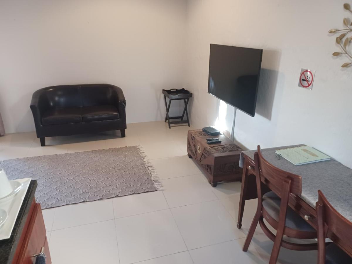 Summerstrand Self Catering For Two Port Elizabeth Buitenkant foto